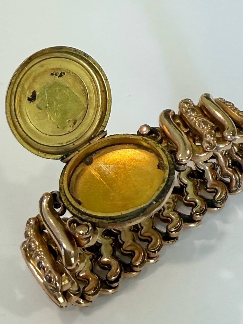 Vintage Rolled Gold Expansion Bracelet Photo Locket Monogram Victorian Style - Picture 16 of 16